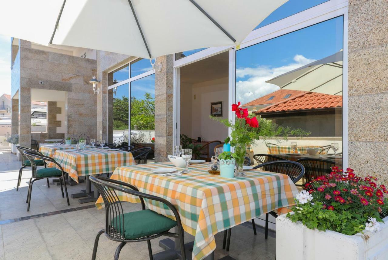 Downtown Private Rooms Mandic سوبيتار المظهر الخارجي الصورة